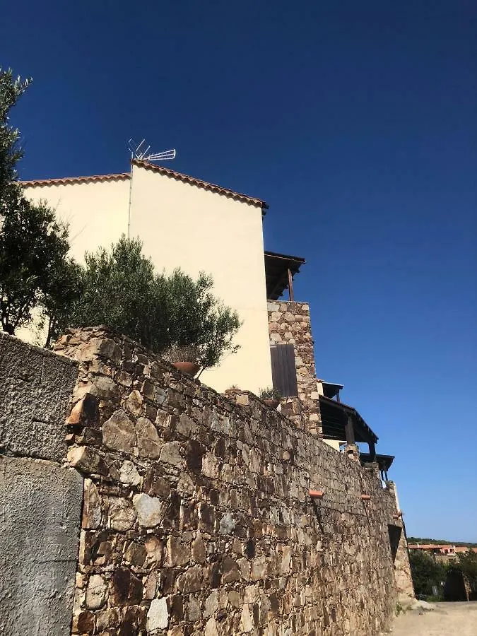 Torre dei Corsari mit Aussicht auf Meer und Dune Italien