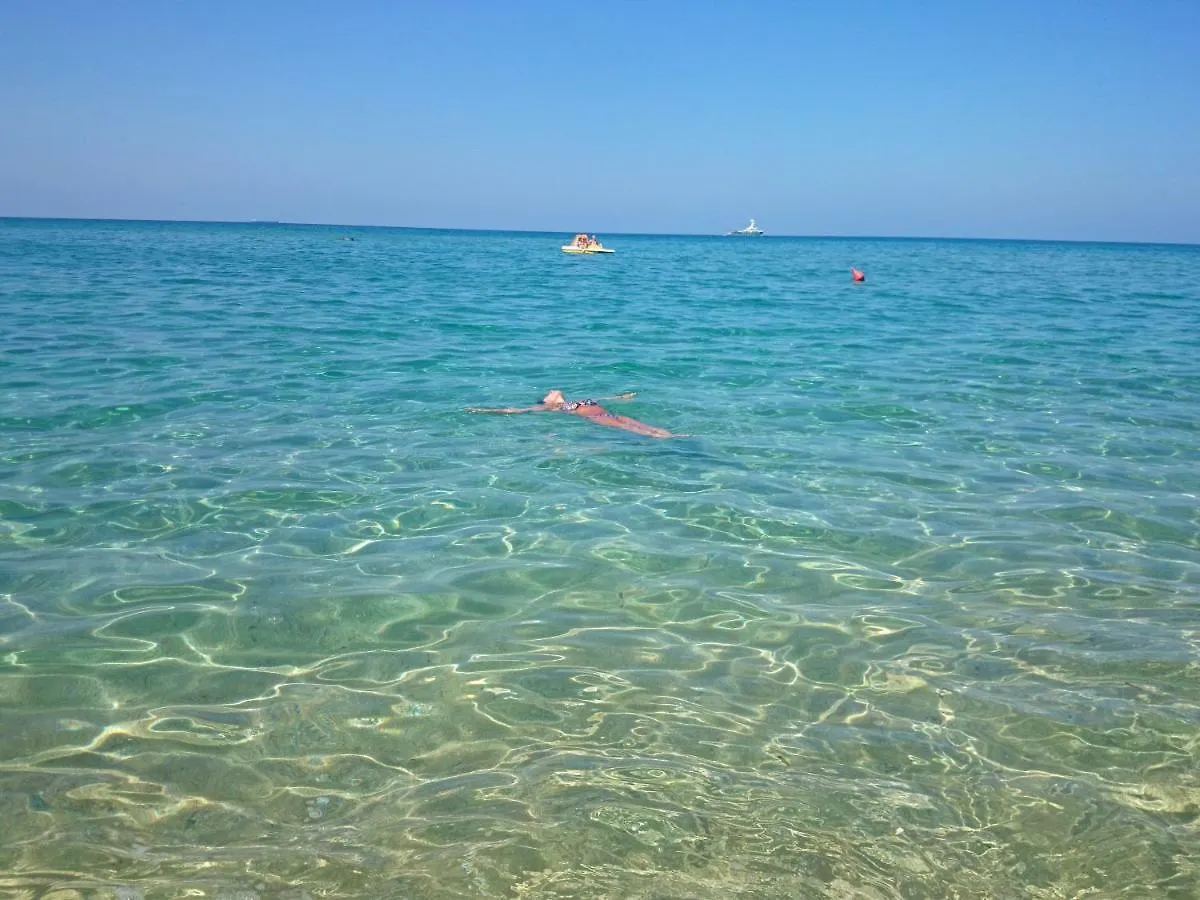 Torre dei Corsari mit Aussicht auf Meer und Dune Italien